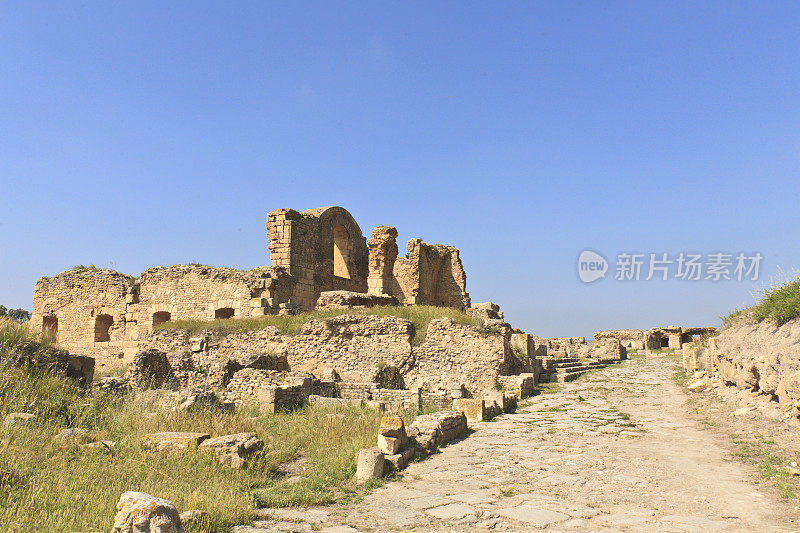 突尼斯:Bulla Regia罗马遗址的路径和墙壁